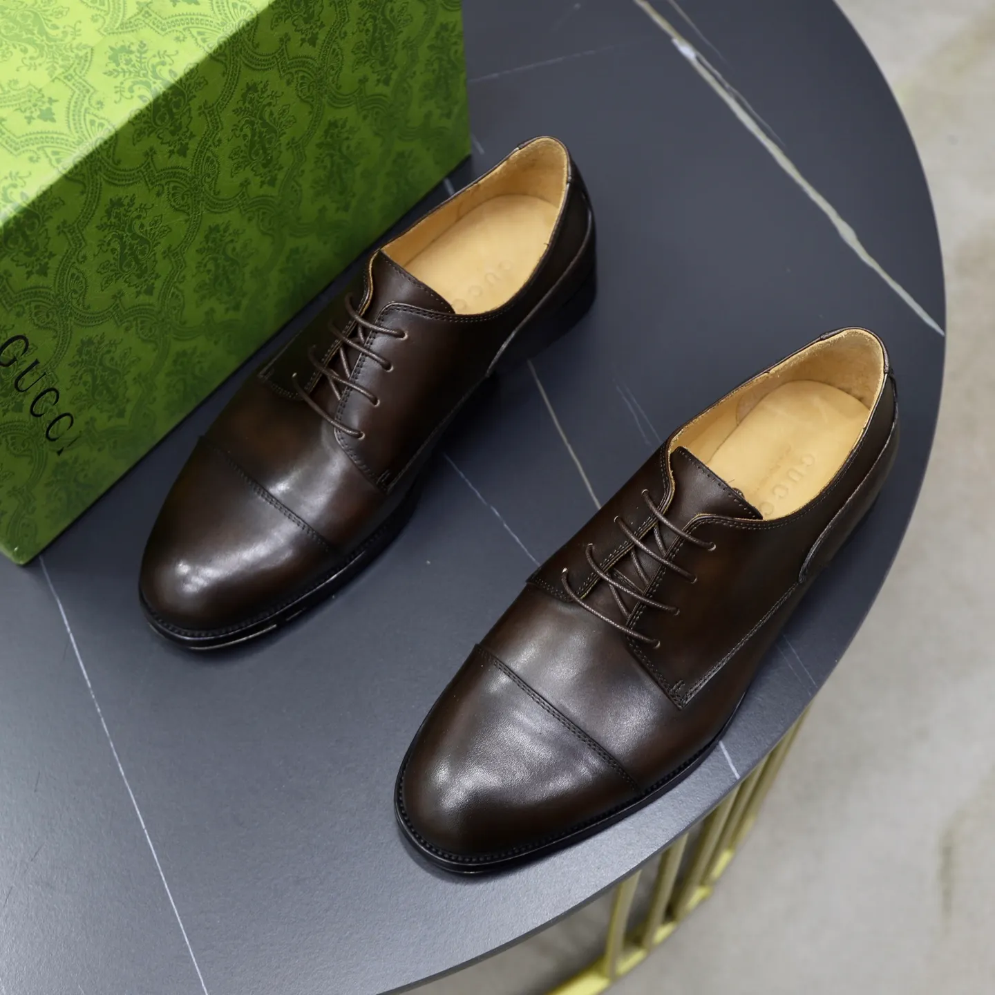 Men's shoes 💰660💰🙅‍♂️🙅‍♂️🙅‍♂️Niuli Brand: Gucci GuCCI Standard code: Men's code 39-44 (45 can be customized) Grade: Same style as the official website Original quality Material: Original cowhide surface Comfortable cowhide lining Original outsole Style category: Men's fashionable casual leather shoes Distinguished big-name luxury elements, top luxury Color: actual picture color